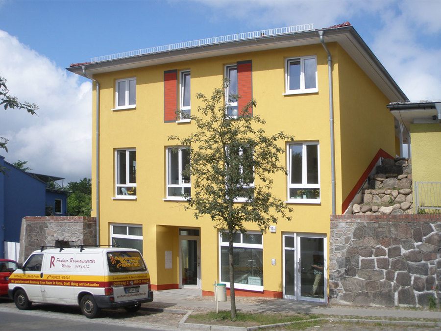 2011 – Neubau Wohn- und Geschäftshaus mit 2 Läden, 1 Zahnarztpraxis und zwei Wohnungen in Bergen, Dammstraße